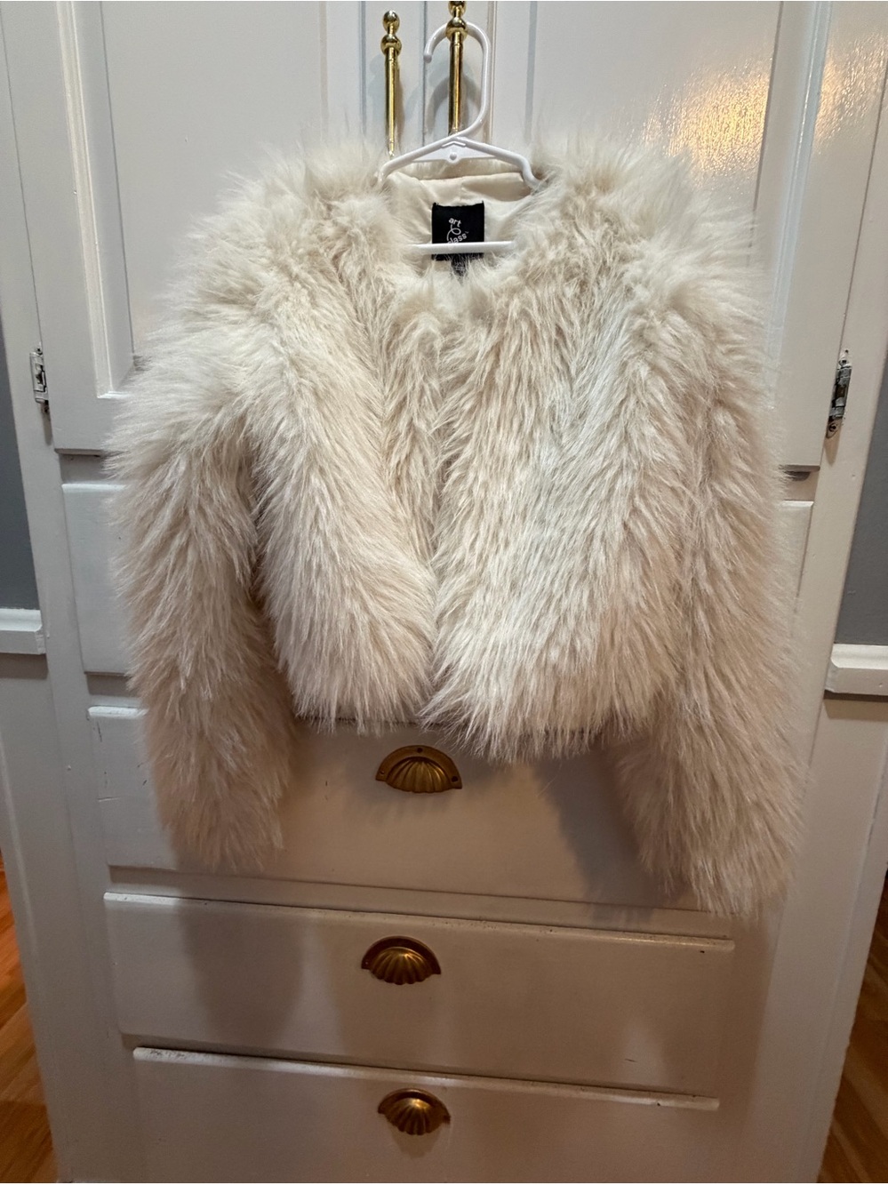 Women’s White Faux Fur Accent Bolero/Shrug Jacket Open Front Cropped